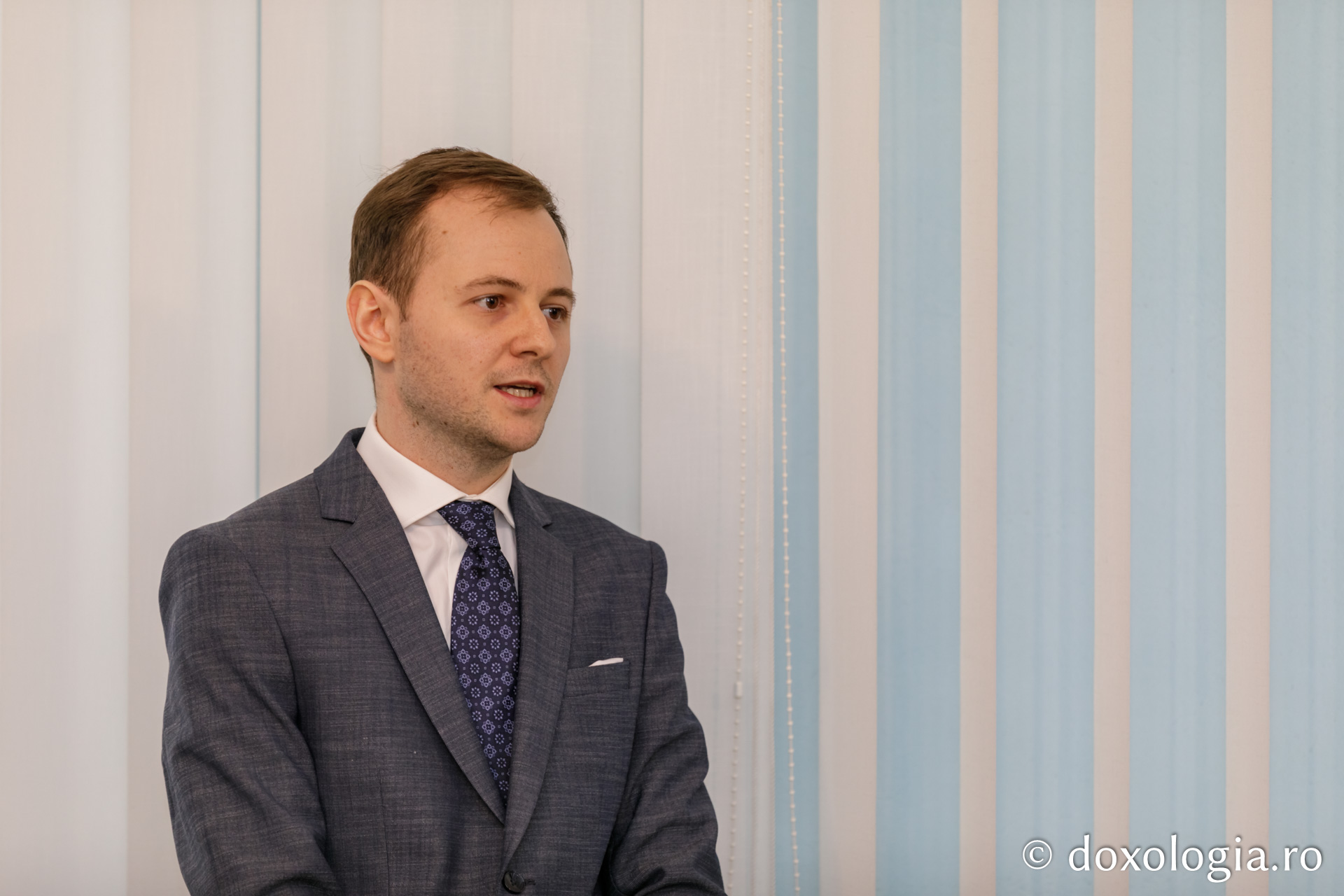 Foto: Pr. Silviu Cluci Redactorul coordonator al revistei ieșene „Teologie și Viață”, notat cu „Excelent” la susținerea tezei de doctorat