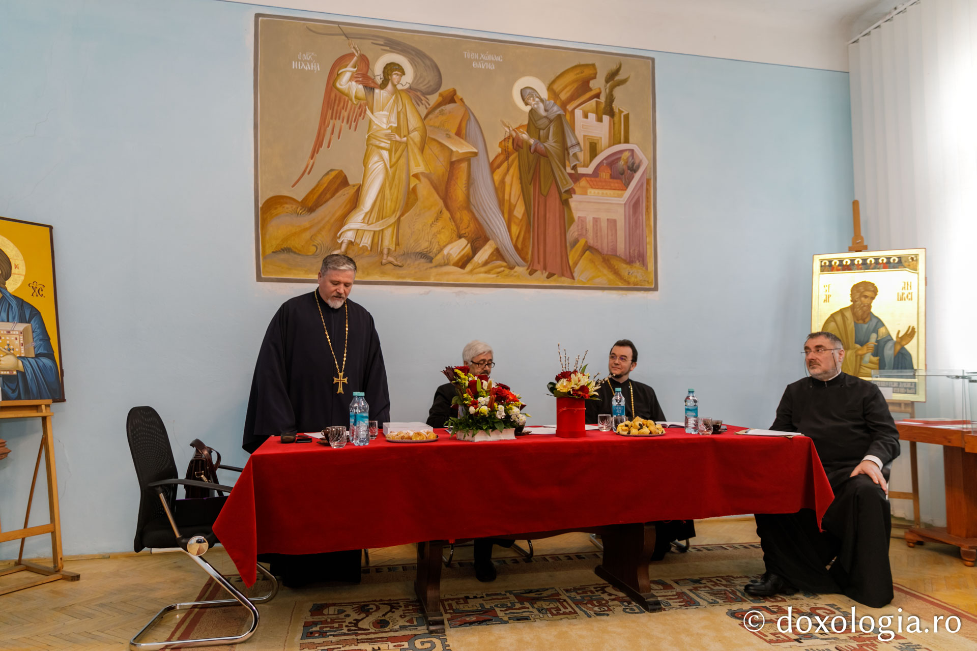 Foto: Pr. Silviu Cluci Redactorul coordonator al revistei ieșene „Teologie și Viață”, notat cu „Excelent” la susținerea tezei de doctorat