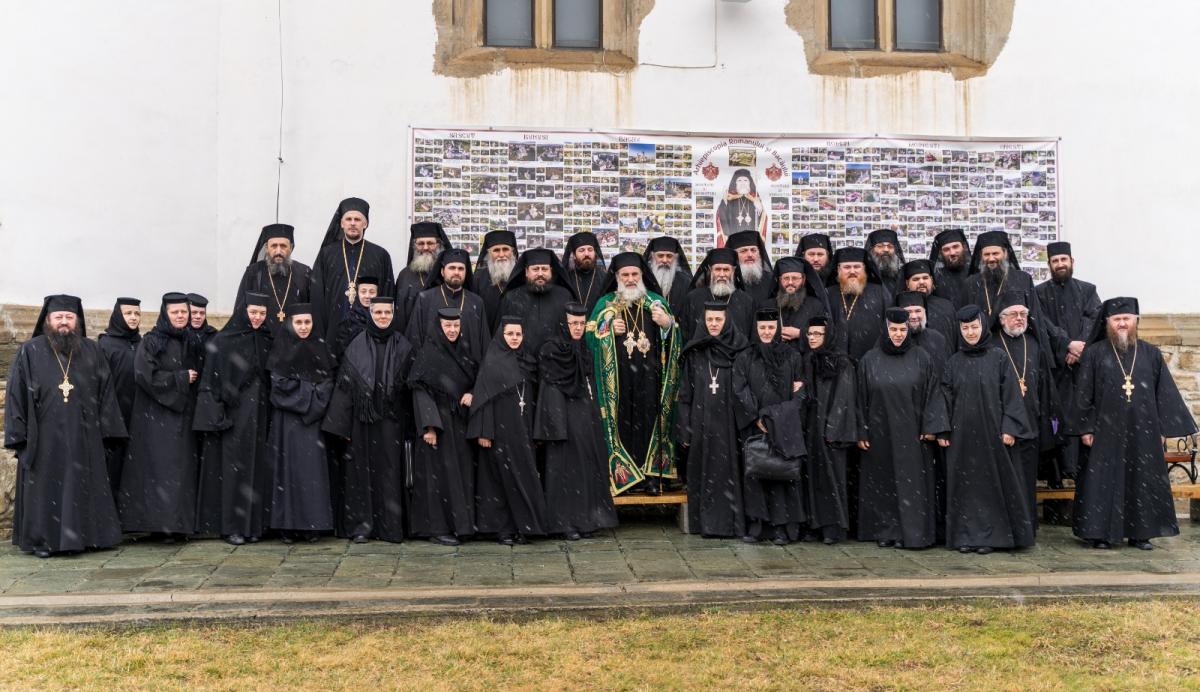 Sinaxa monahală a Arhiepiscopiei Romanului şi Bacăului