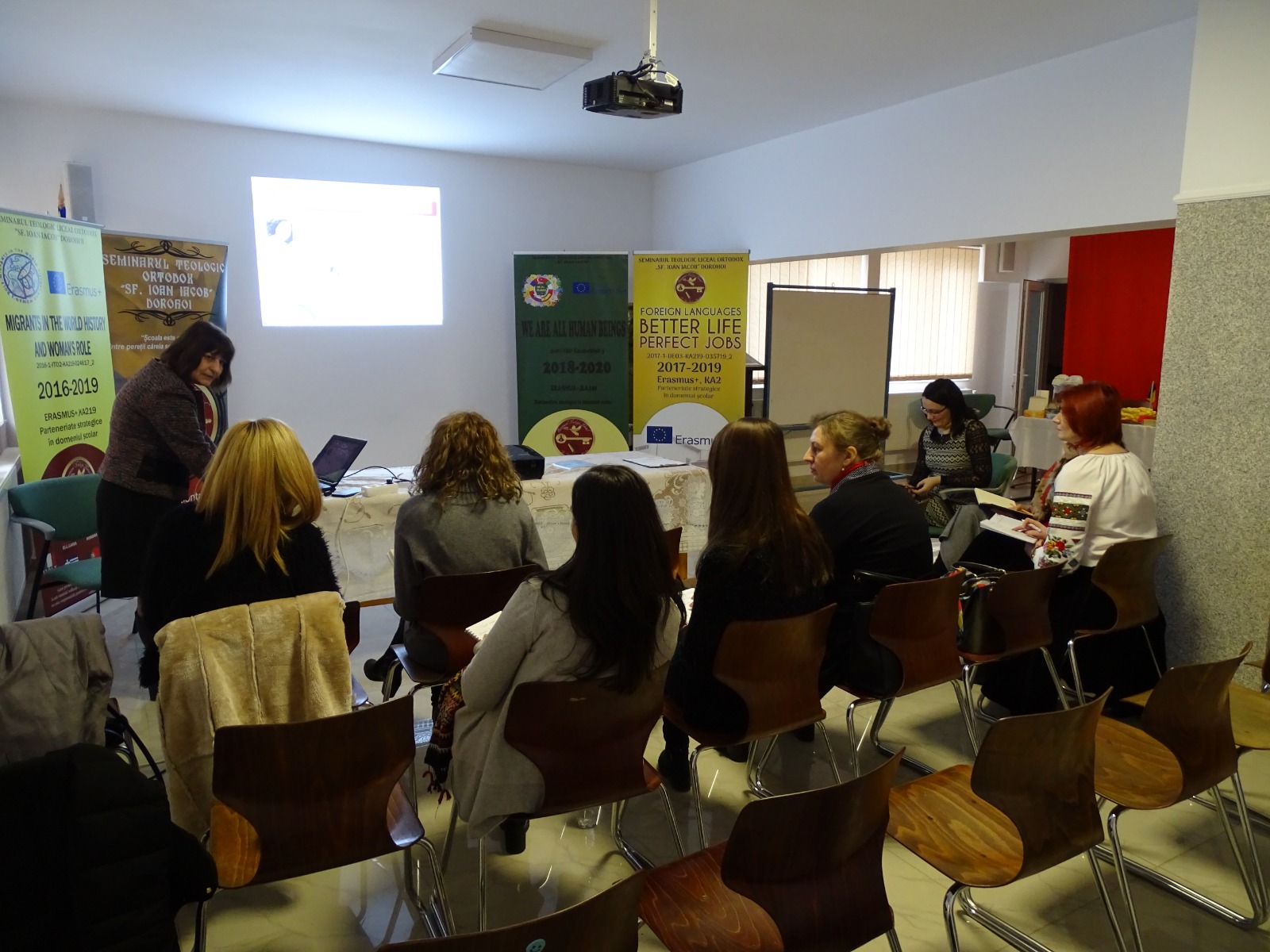 Sesiune de informare Erasmus+ și Etwinning la Seminarul Teologic din Dorohoi