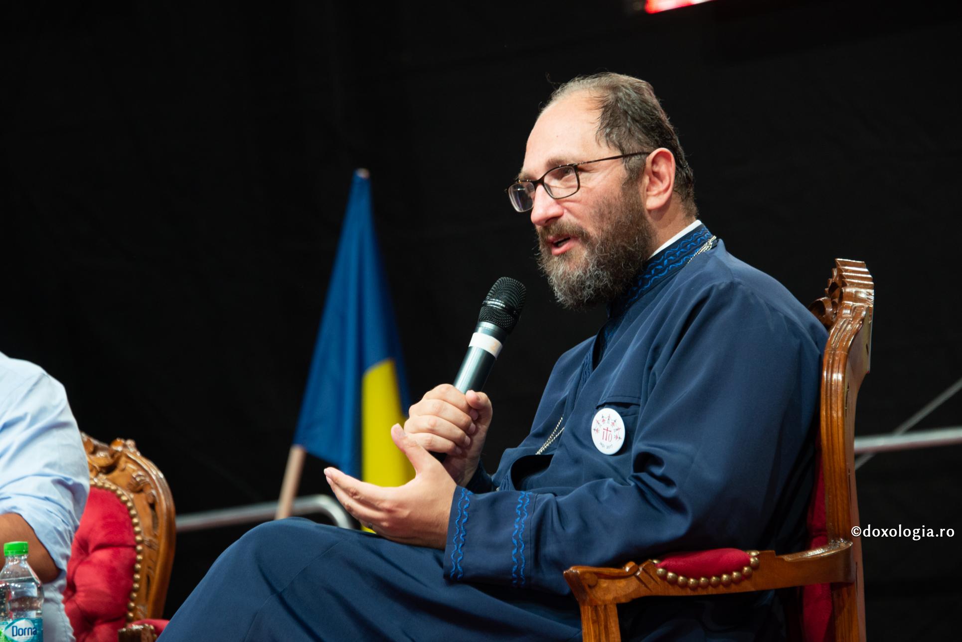 Foto: Tudorel Rusu (Video) „Empatia salvează România! Stați acasă, dar gândiți-vă la cei care stau în frigul de afară!” – Părintele Constantin Necula