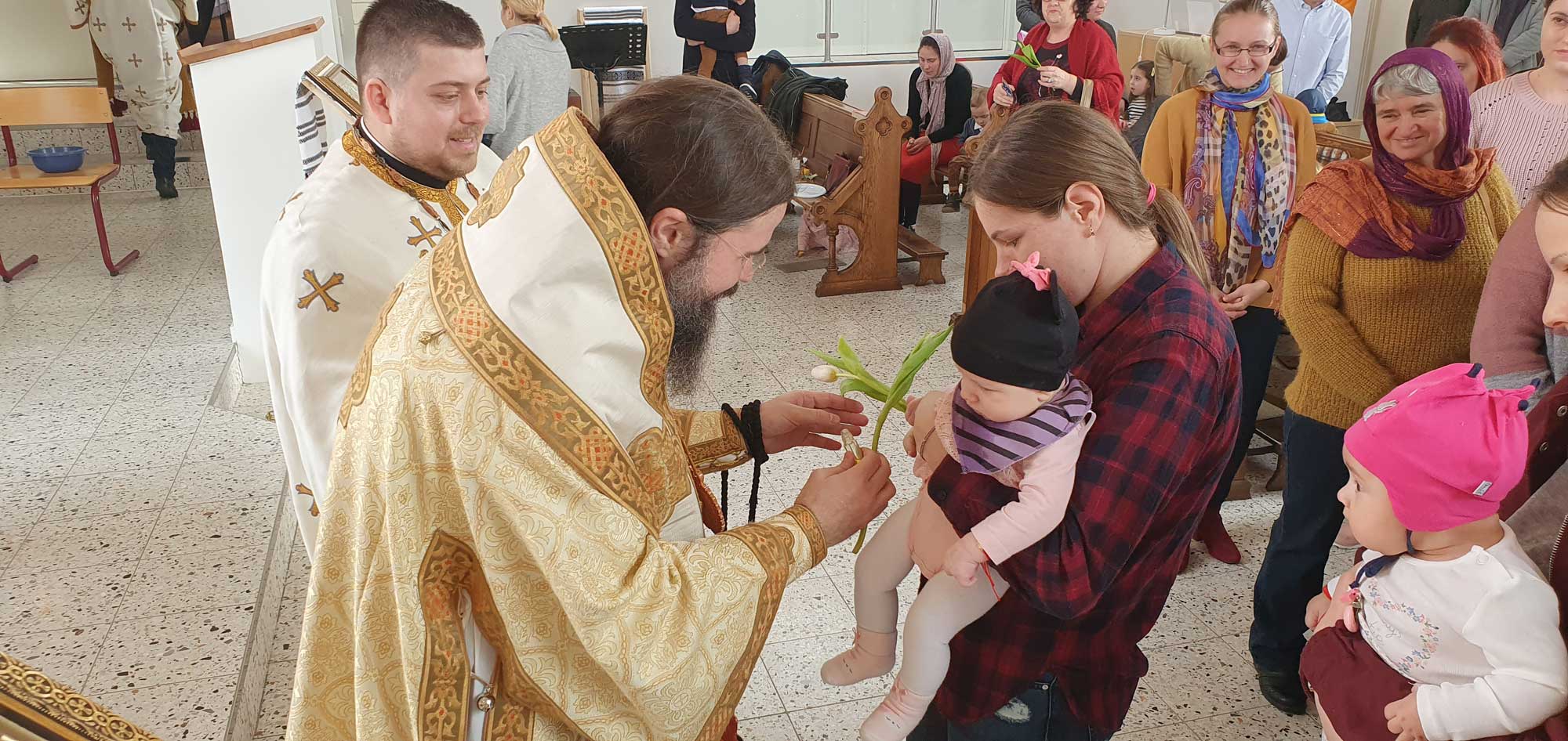 PS Macarie: „Să Îl iubim și să Îl urmăm pe Hristos pe Golgota părăsirii și pătimirii!”