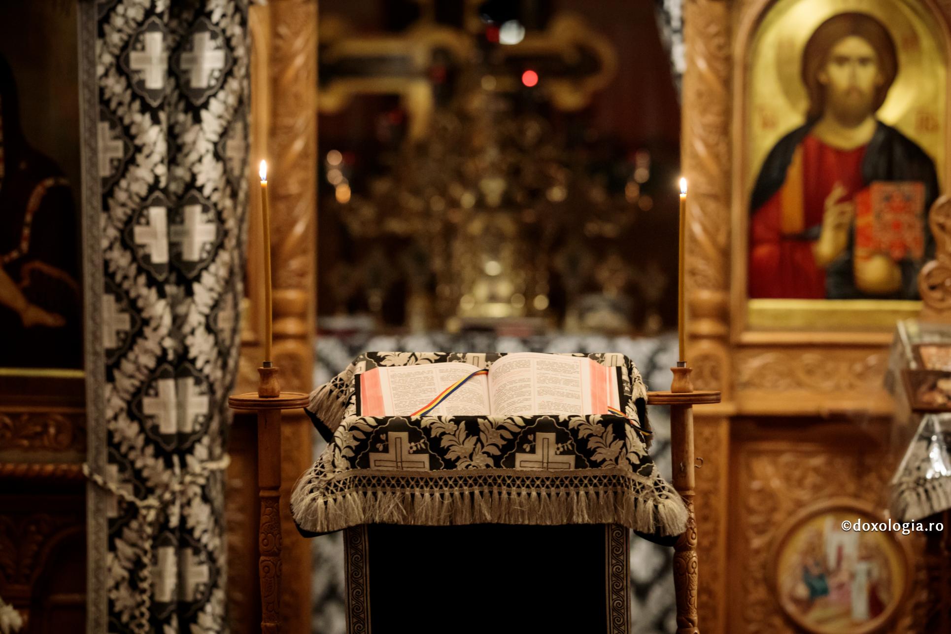 Foto: Oana Nechifor (Video) Dumnezeu nu Se supără acum, când vede bisericile goale?