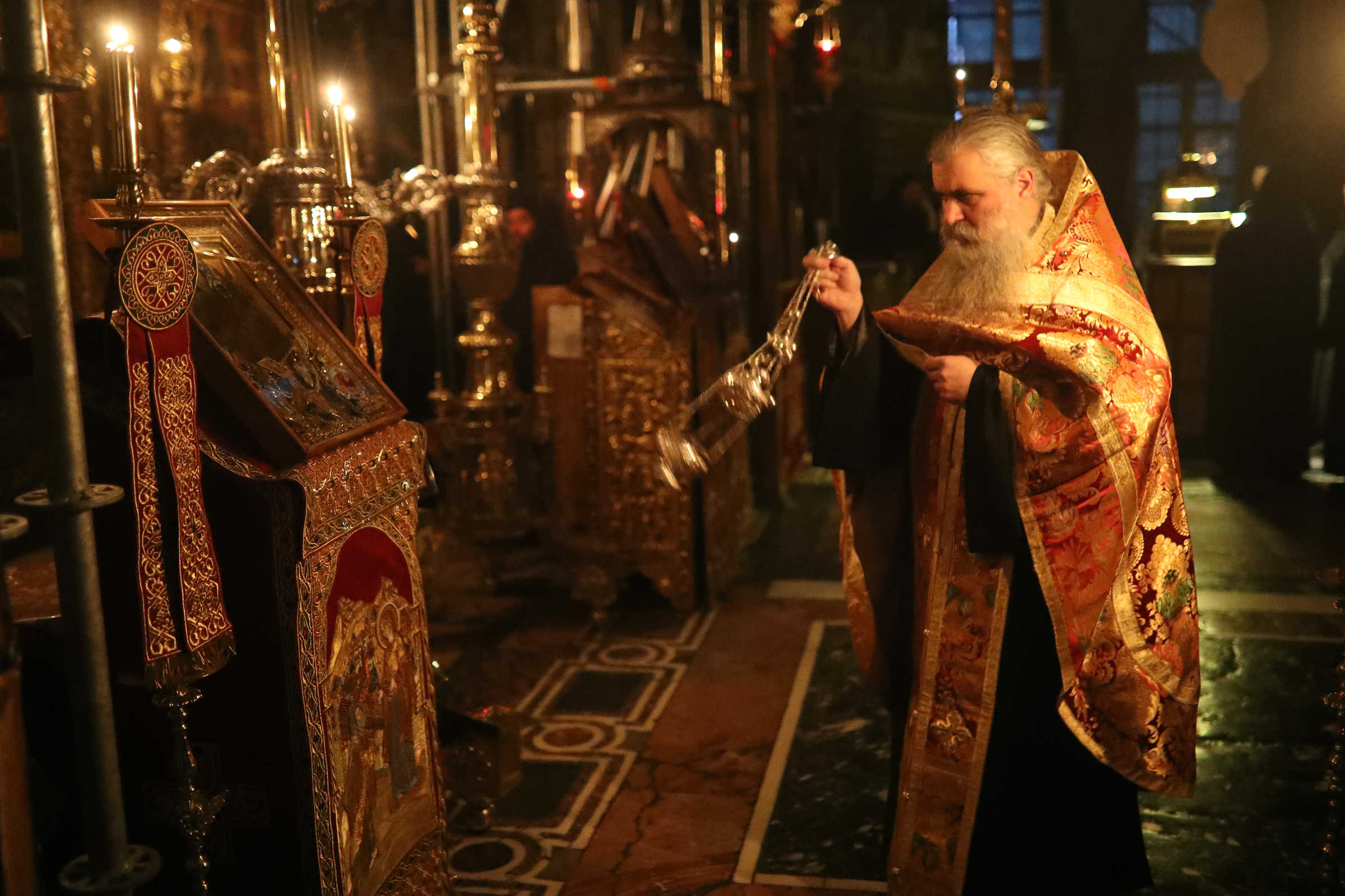 În imagini: Monahii din Sfântul Munte Athos, uniți în glas de rugăciune pentru încetarea pandemiei de coronavirus