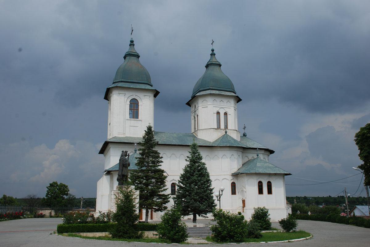 Donaţie importantă a Episcopiei Huşilor pentru Spitalul Judeţean de Urgenţă Vaslui