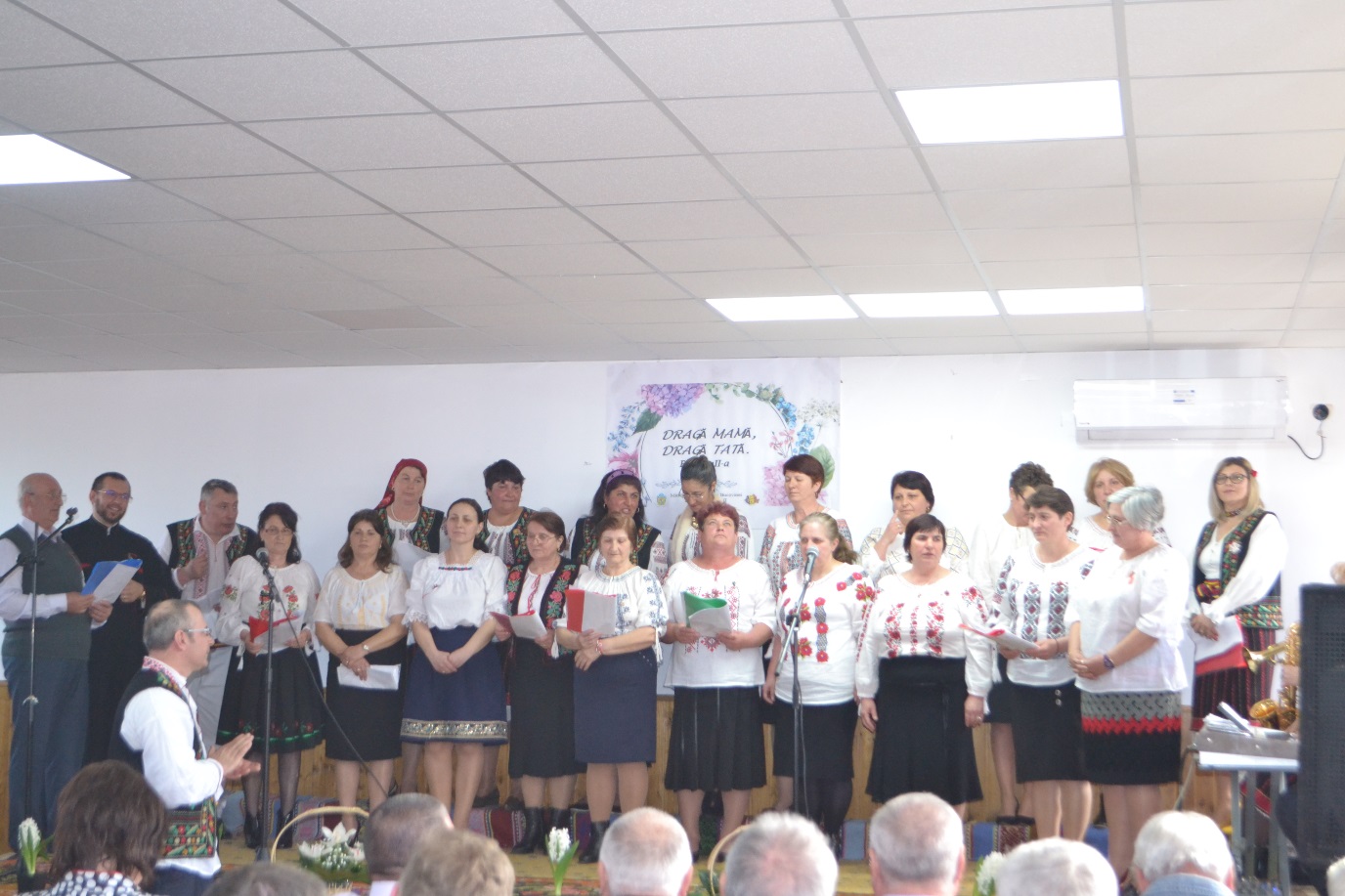 Concertul „Dragă mamă, dragă tată”, în Parohia Cozmești