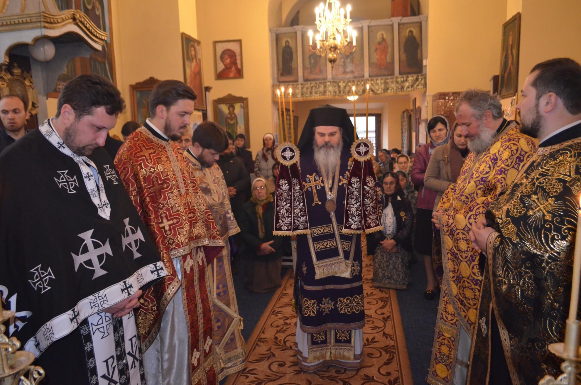 PS Ignatie: „Să sporim credinţa, lumina şi bucuria unuia faţă de celălalt”