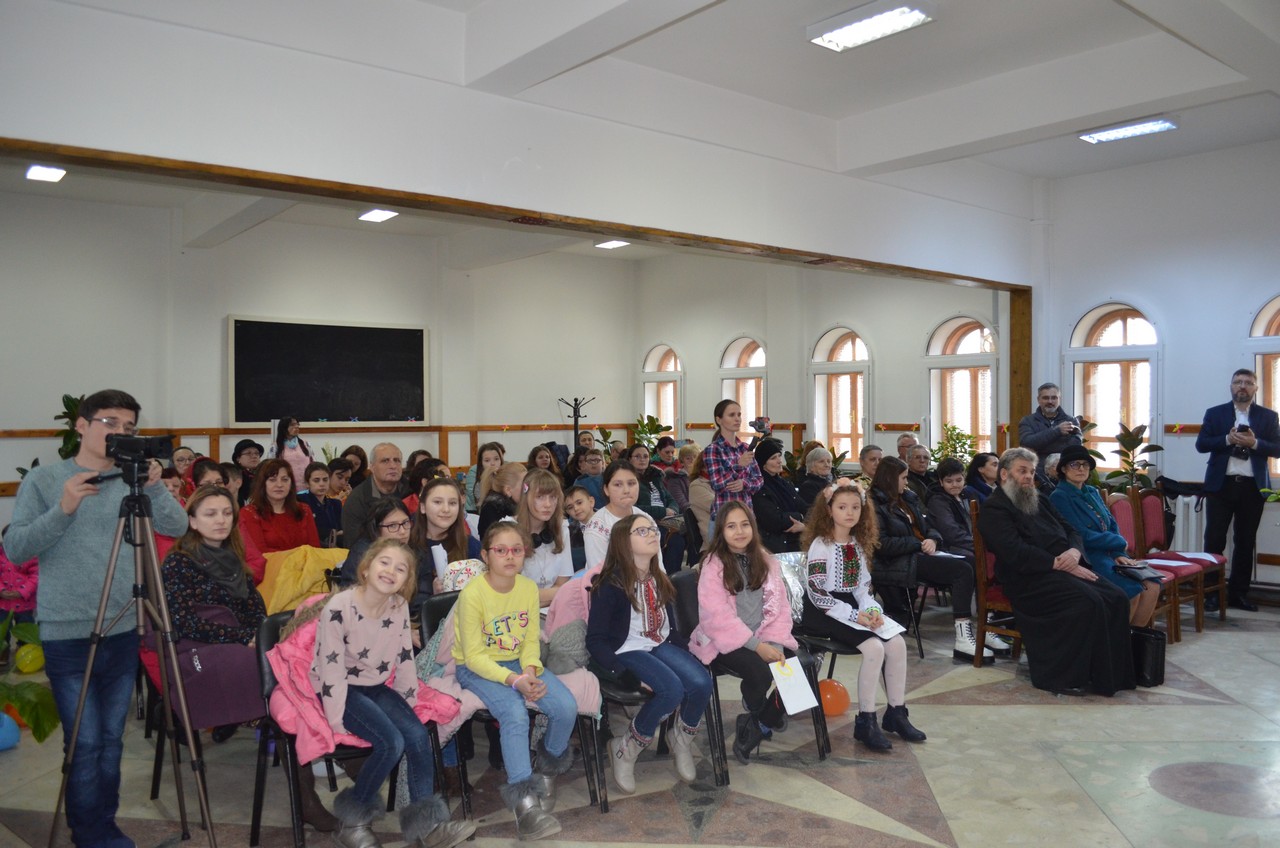 Manifestare în cadrul programului Pro Vita, la Botoşani Manifestare în cadrul programului Pro Vita, la Botoşani