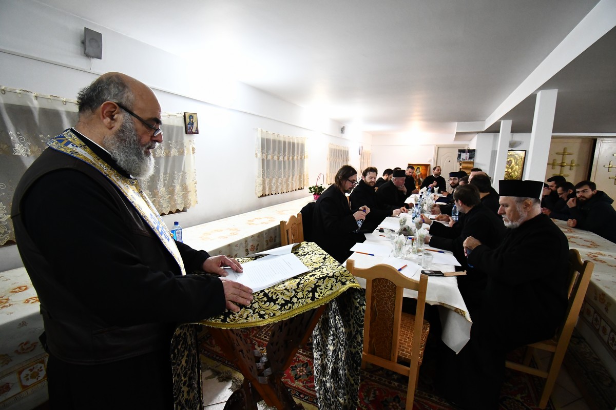 Cerc pastoral la Biserica „Sfântul Ierarh Nectarie” din Iaşi