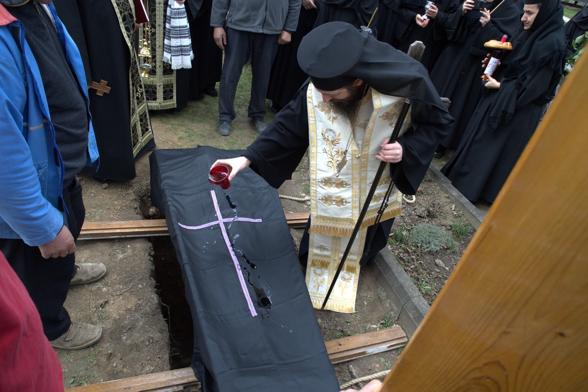 Monahia Mihaela Melii de la Mănăstirea Dragomirna, condusă către ceruri