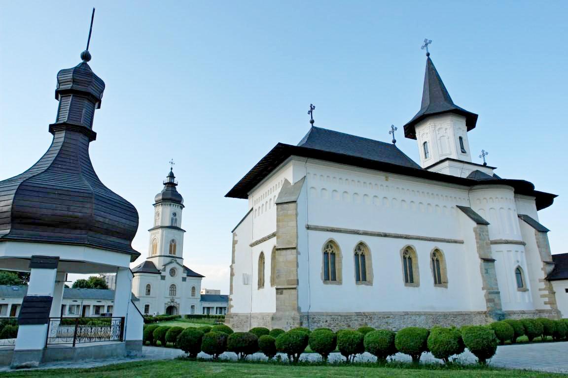 Programul liturgic la Catedrala din Roman în Duminica a II-a din Postul Mare