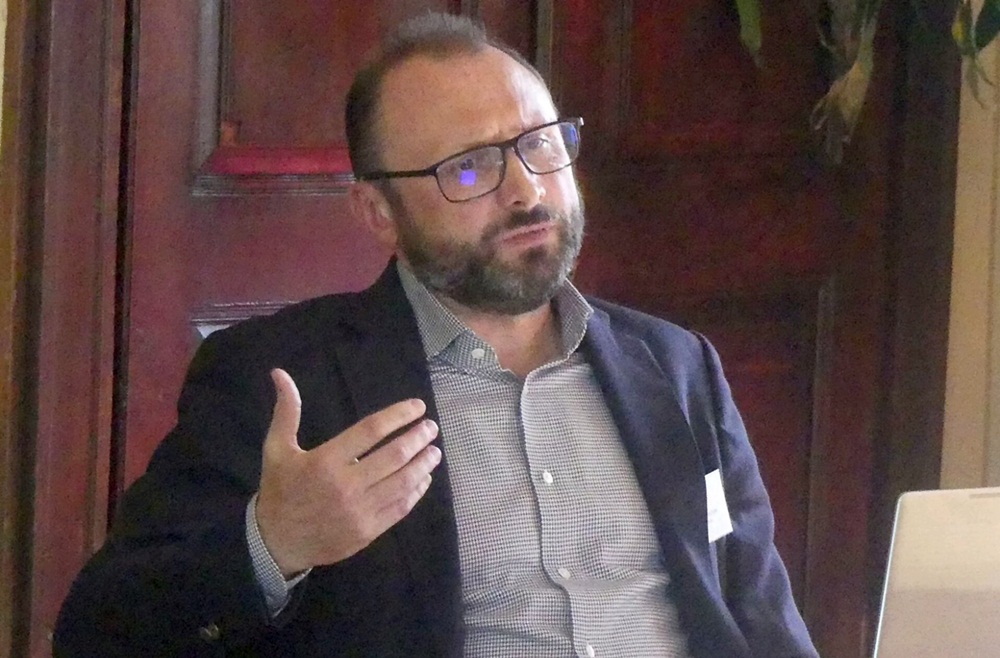 (Video) Ferestre către suflet – Fricile patologice ale omului contemporan