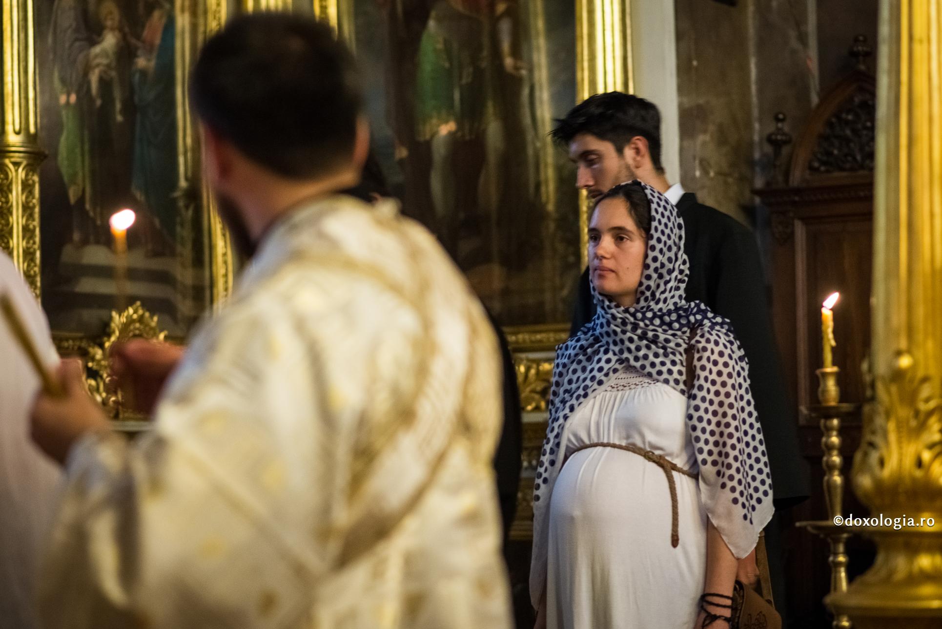 Copilul să-L cunoască pe Dumnezeu încă din pântecele mamei