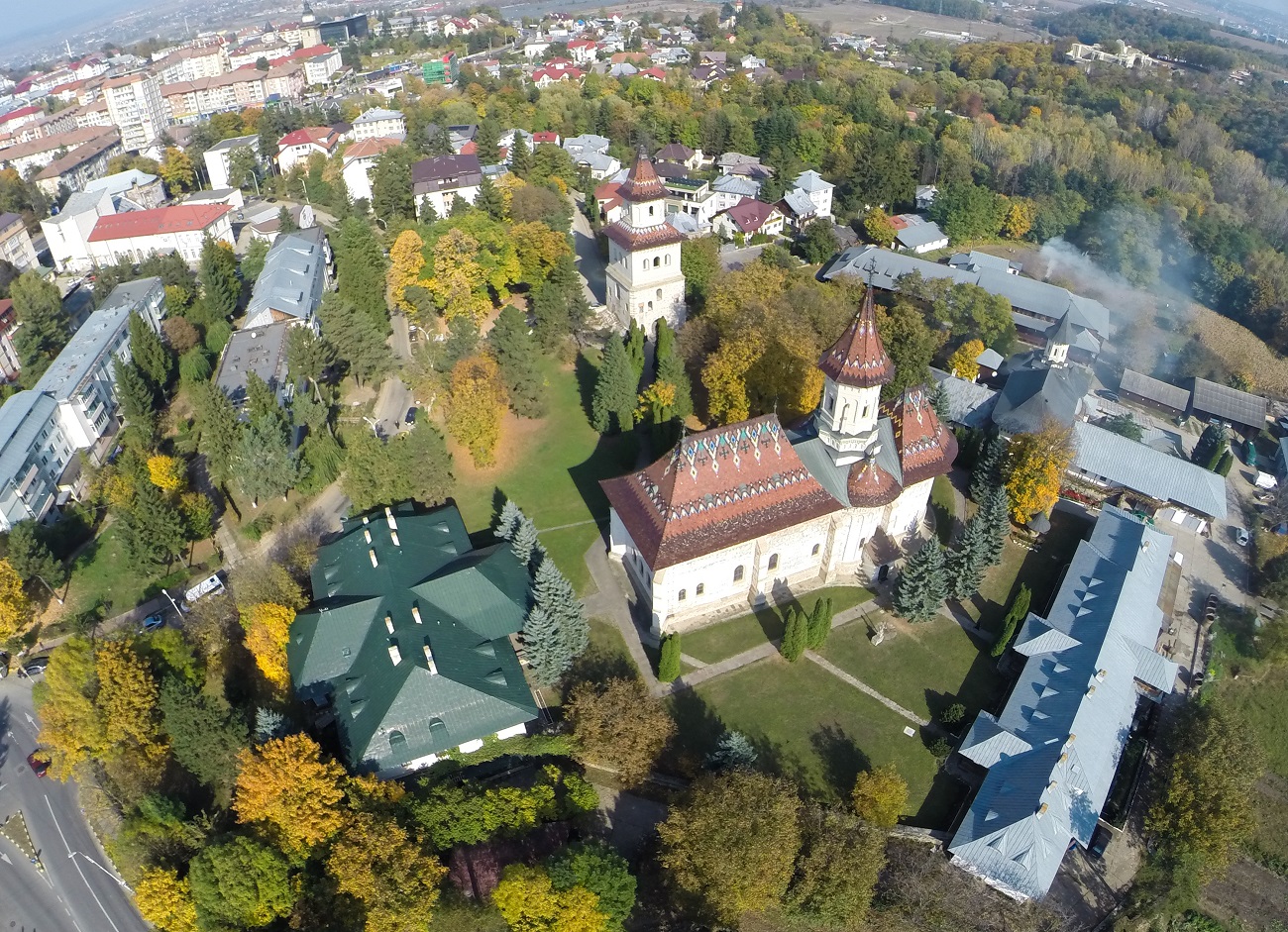 Echipamente de testare COVID-19 în valoare de 100.000 de euro, donate de Arhiepiscopia Sucevei și Rădăuților