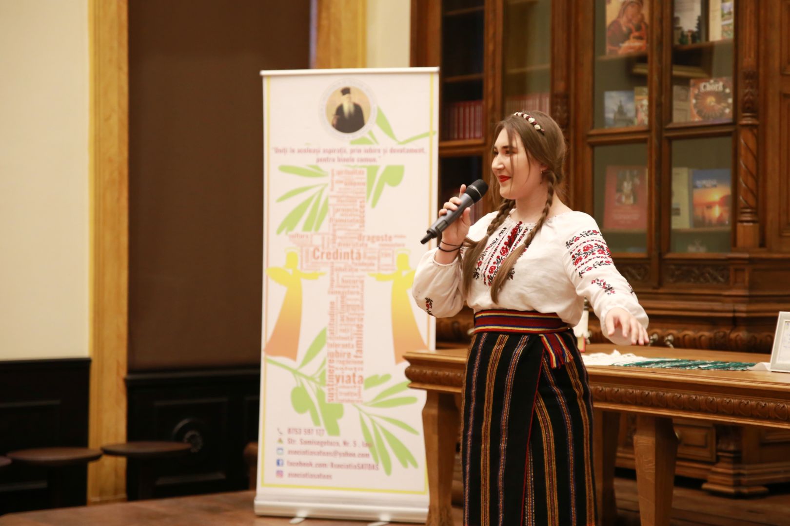 „Mângâiere pentru bunicuțe prin cânt duios”