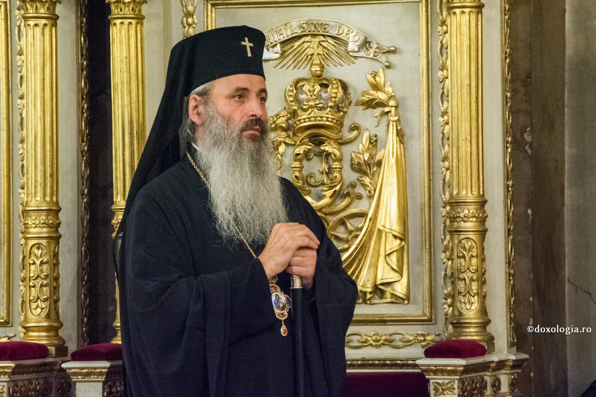 IPS Teofan: „Este vreme să ne retragem o clipă în intimitatea caselor noastre, până ce mânia acestei molime va fi trecut”