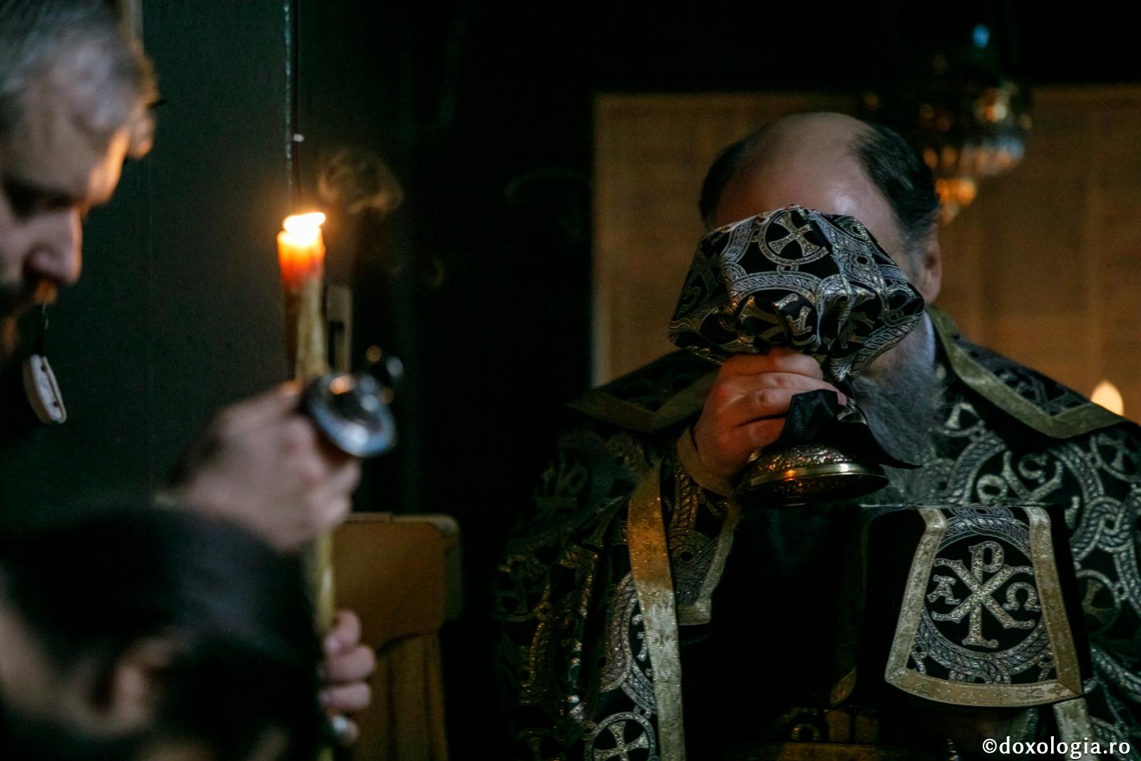 (Audio) „Omul caută să fie viu, să nu se îndepărteze de Dumnezeu” – IPS Teofan