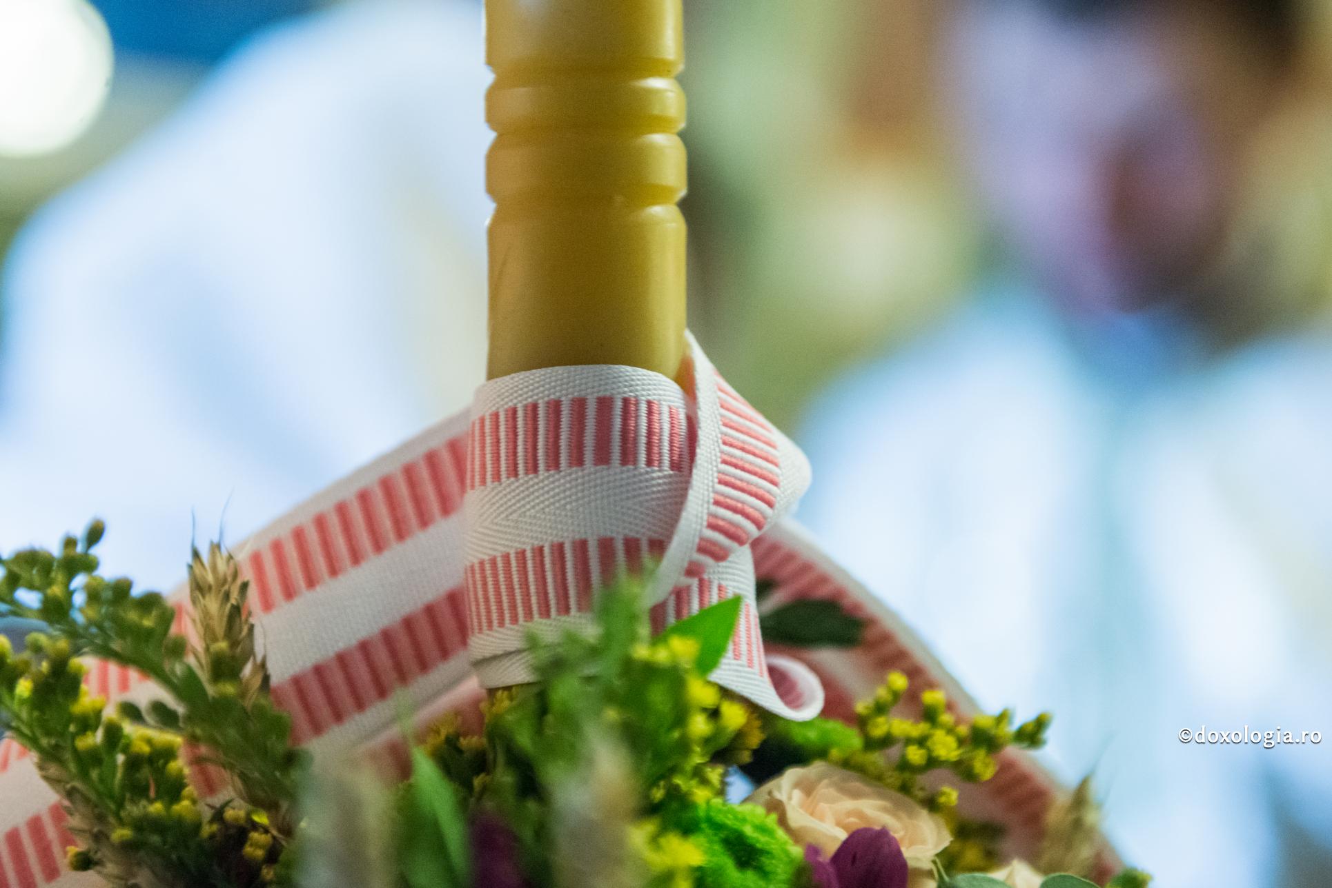 Foto: Oana Nechifor (Video) Putem face cununia religioasă și botezul împreună?