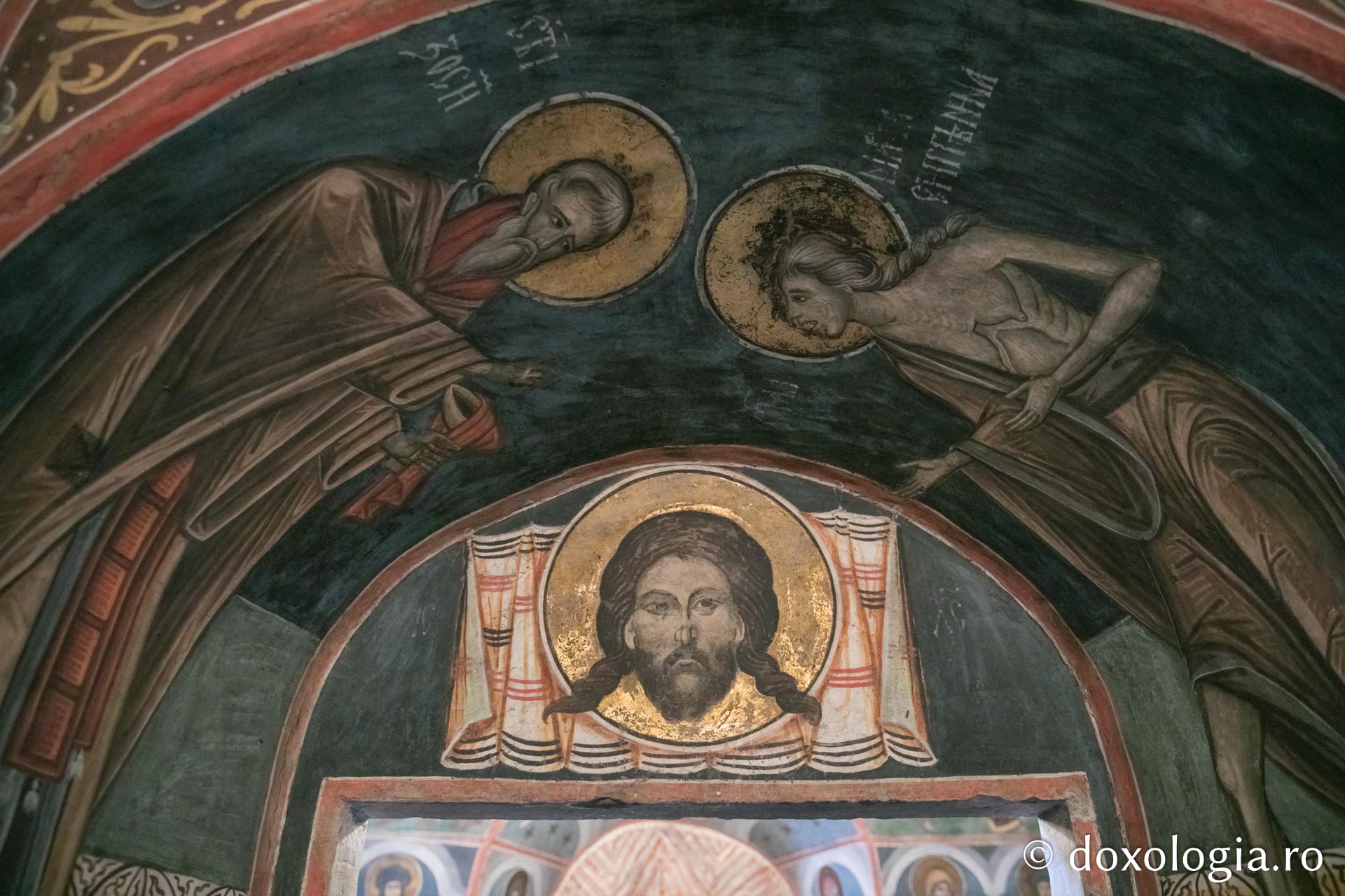 Sfânta Maria Egipteanca primind Sfânta Împărtașanie de la Sfântul Zosima – reprezentare iconografică de la Mănăstirea Humor / Foto: Pr. Silviu Cluci Sfânta Cuvioasă Maria Egipteanca