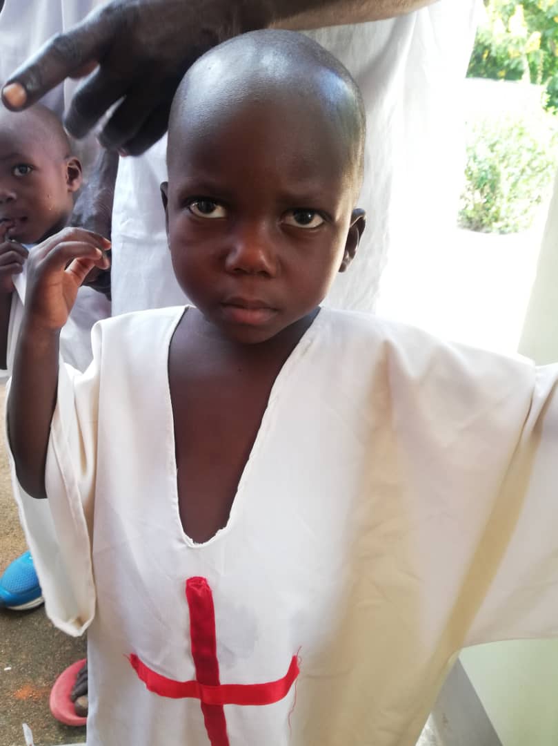 34 de persoane au primit Taina Sfântului Botez în Kidamali, Tanzania