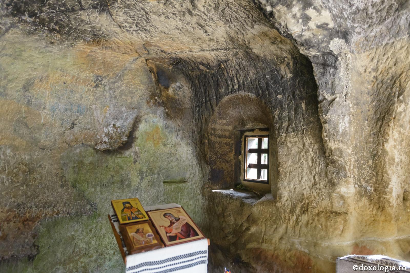 (Audio) „Toți oamenii au nevoie de pocăință și de iertarea păcatelor” – Arhim. Dosoftei Șcheul