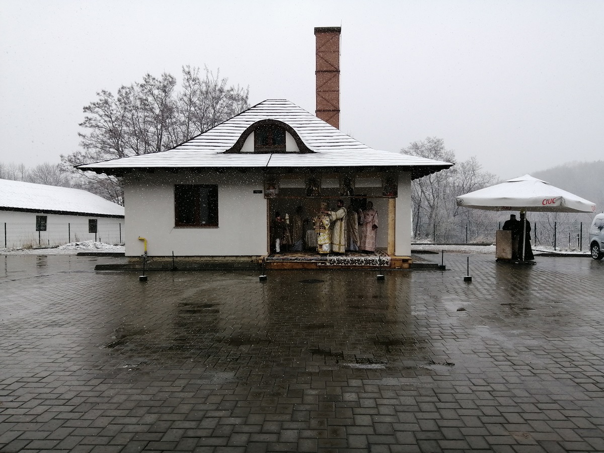 IPS Arhiepiscop Pimen: „ Strădaniile duhovnicești, necazurile de toate felurile, care sunt o cruce”