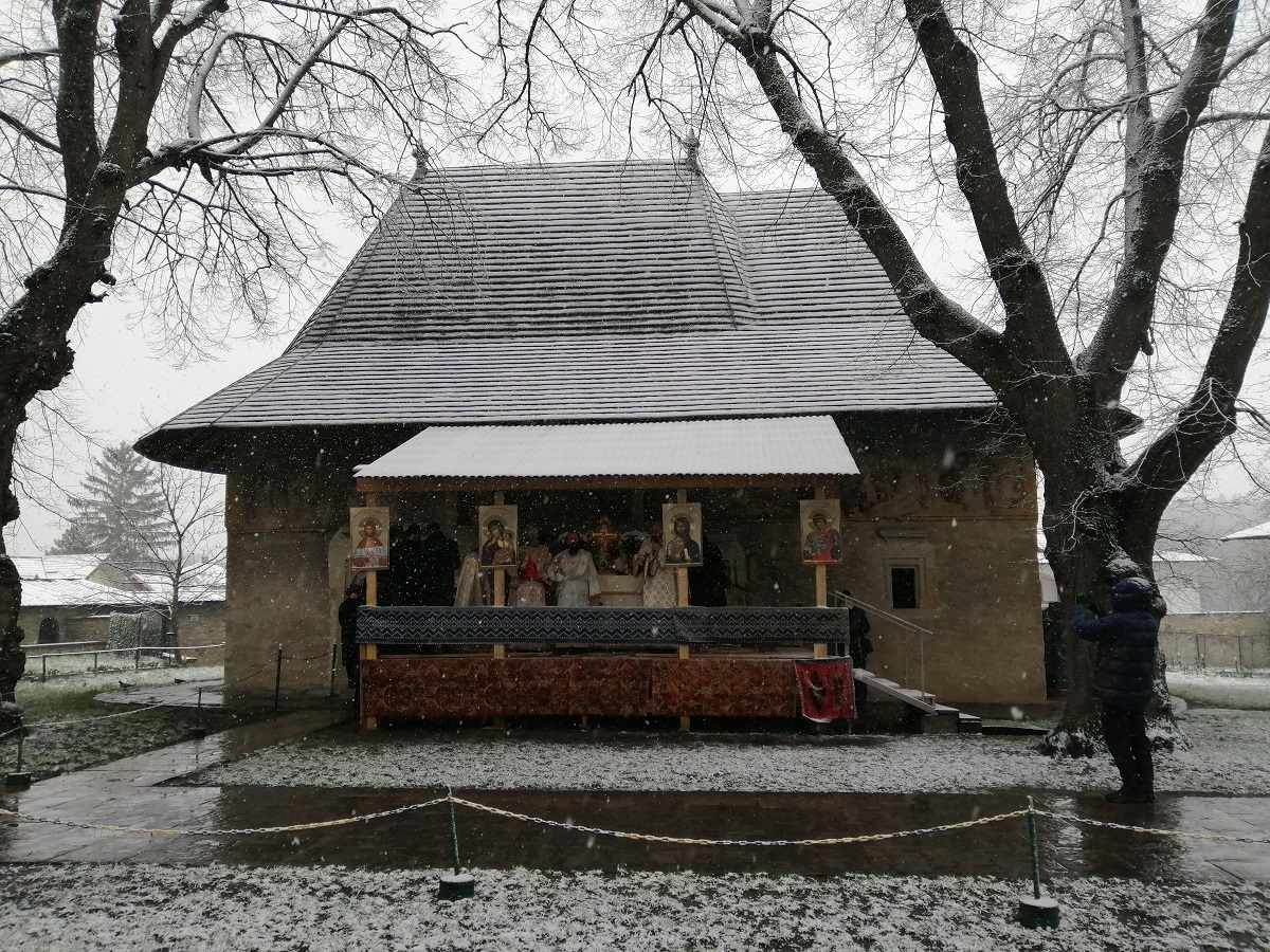 IPS Arhiepiscop Pimen: „ Strădaniile duhovnicești, necazurile de toate felurile, care sunt o cruce”