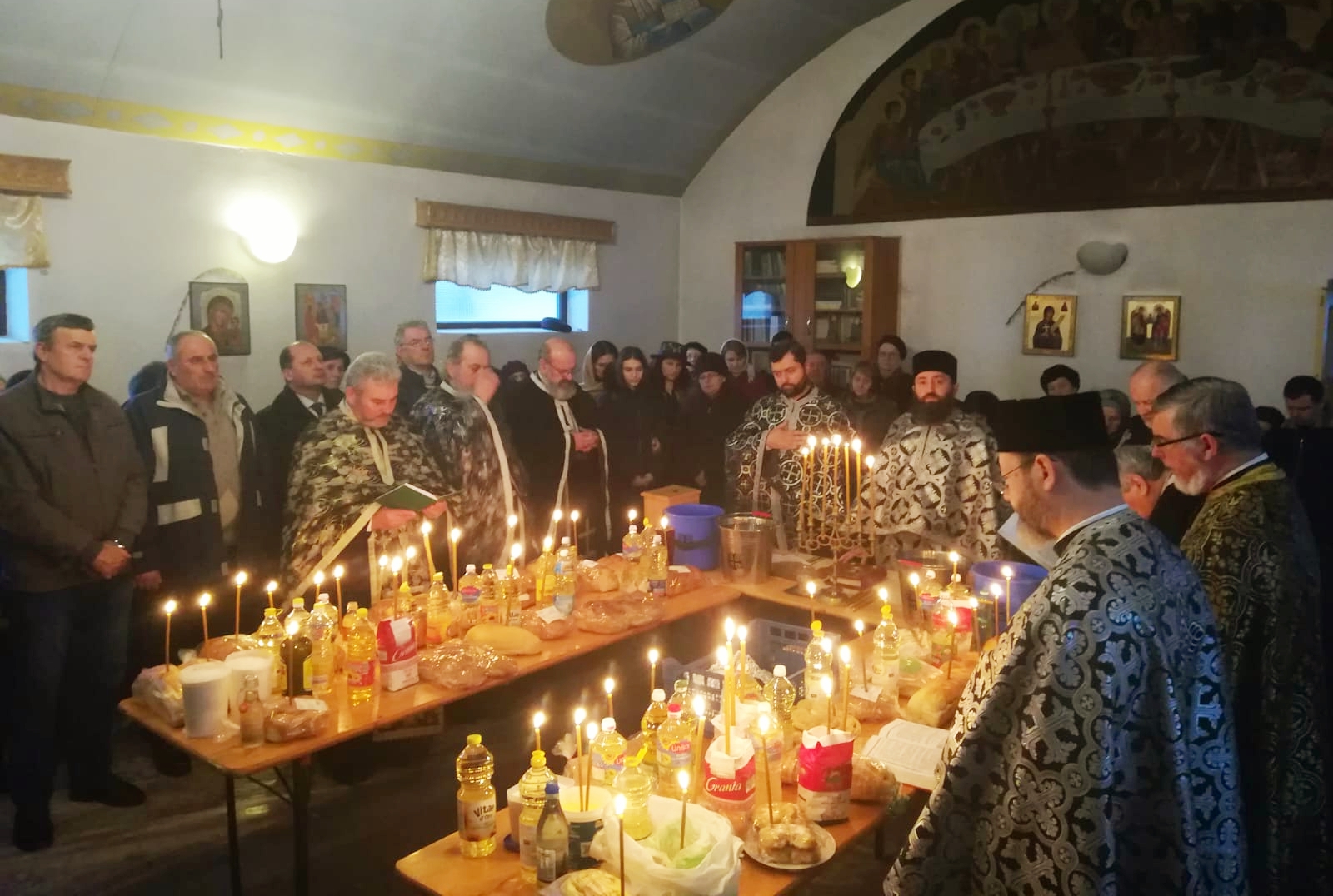 Maslu de obște la Parohia Chintinici - Roznov