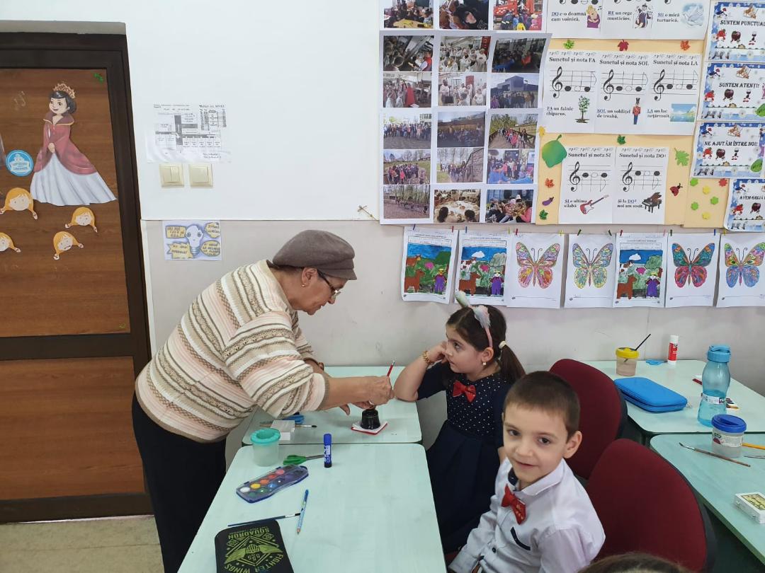 Atelier de mărțișoare la Școala „Ion Simionescu”