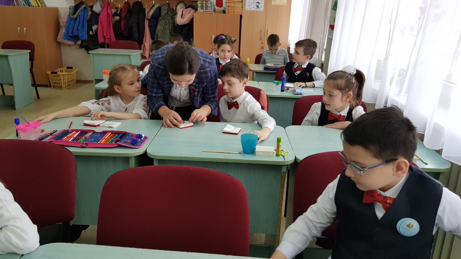 Atelier de mărțișoare la Școala „Ion Simionescu”