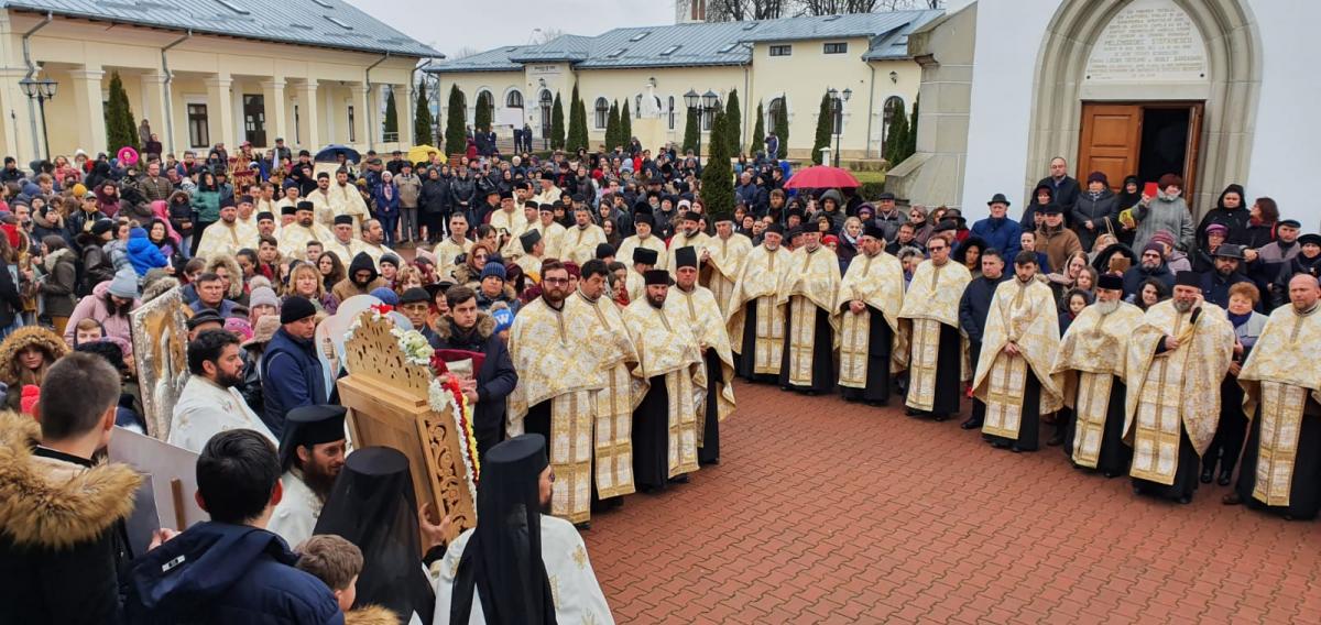 Procesiune în Duminica Ortodoxiei, la Roman