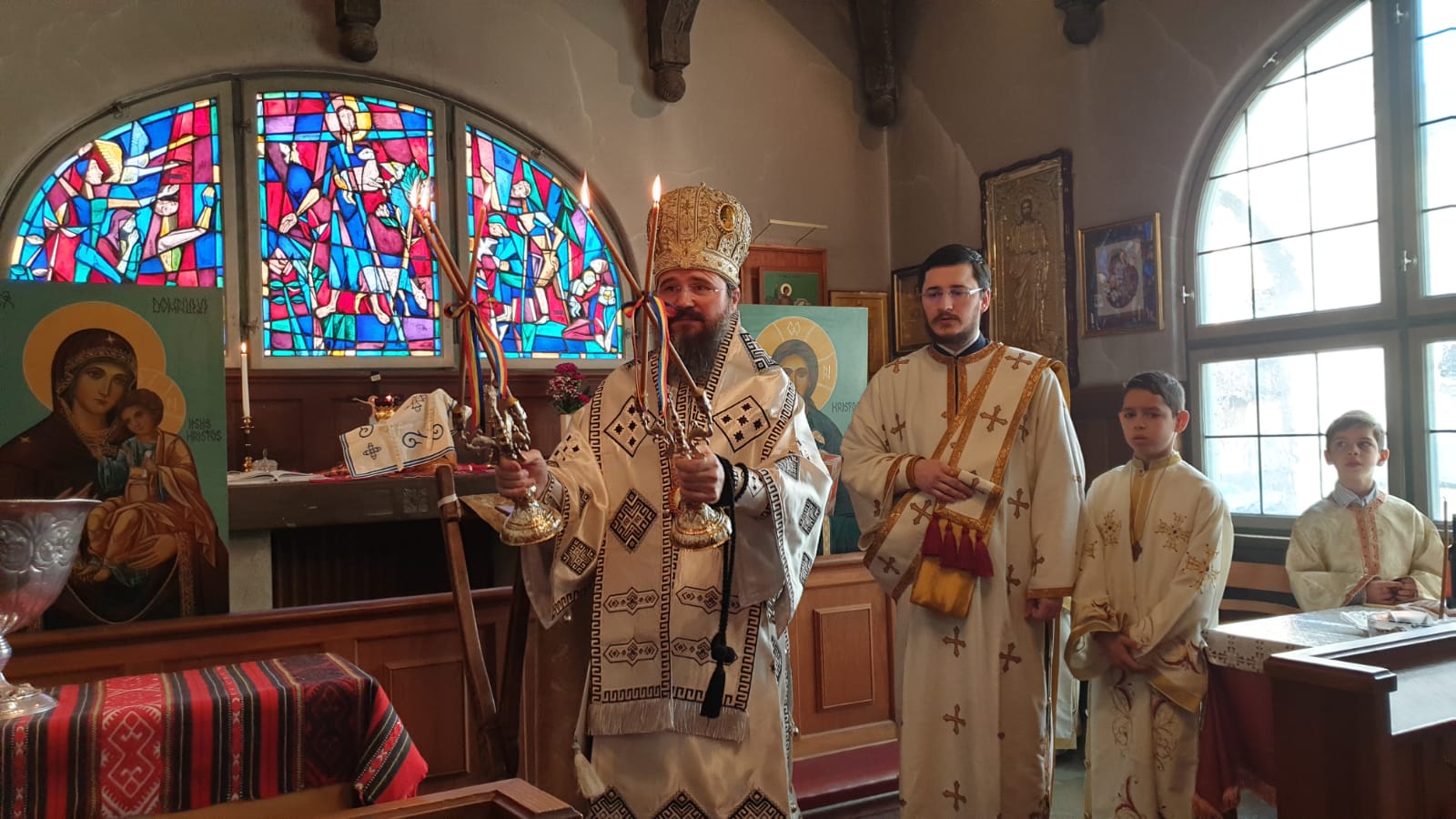 PS Macarie: „Am dat multe examene în viață, însă trebuie să dăm și acest examen, al încercării!” PS Macarie: „Am dat multe examene în viață, însă trebuie să dăm și acest examen, al încercării!”