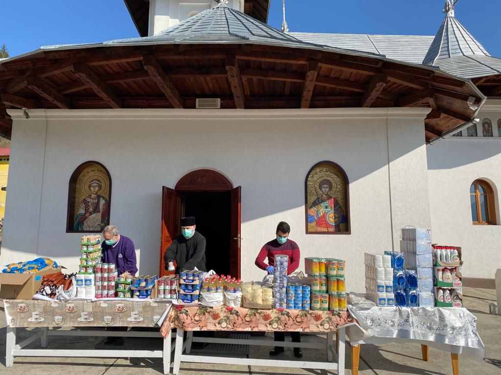 Parohiile din Protopopiatul Piatra Neamț, alături de familiile izolate, defavorizate și de medicii nemțeni Parohiile din Protopopiatul Piatra Neamț, alături de familiile izolate, defavorizate și de medicii nemțeni