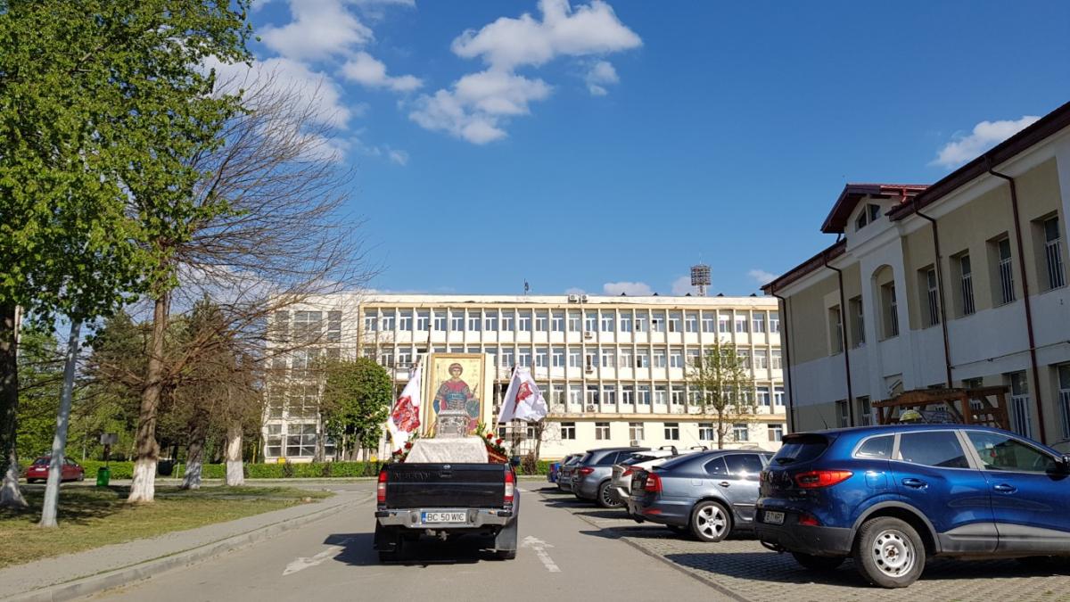 Procesiune în cinstea Sfântului Gheorghe la Bacău