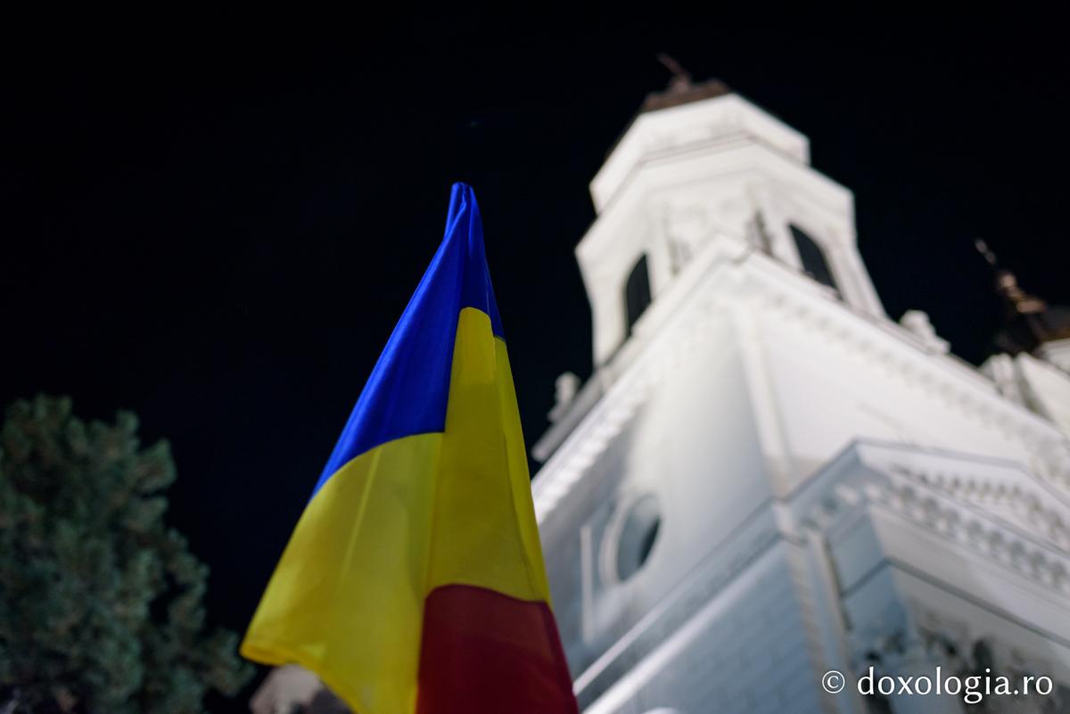 (Video) Părintele Constantin Necula: „La distanță legală, dar lângă noi, Sfinții României vindecă de teamă Țara”