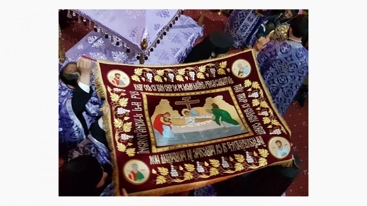 Vecernia Scoaterii Sfântului Epitaf la catedrala din Roman