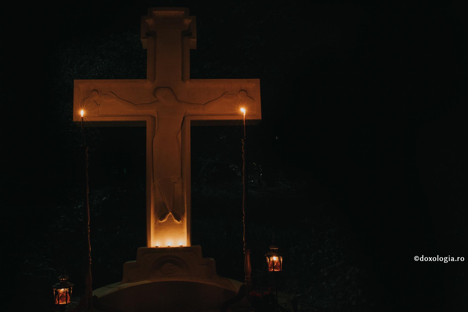 Foto: Pr. Benedict Both Săptămâna Mare pe timp de Covid-19: „Îngropat” cu Hristos în sacul de dormit