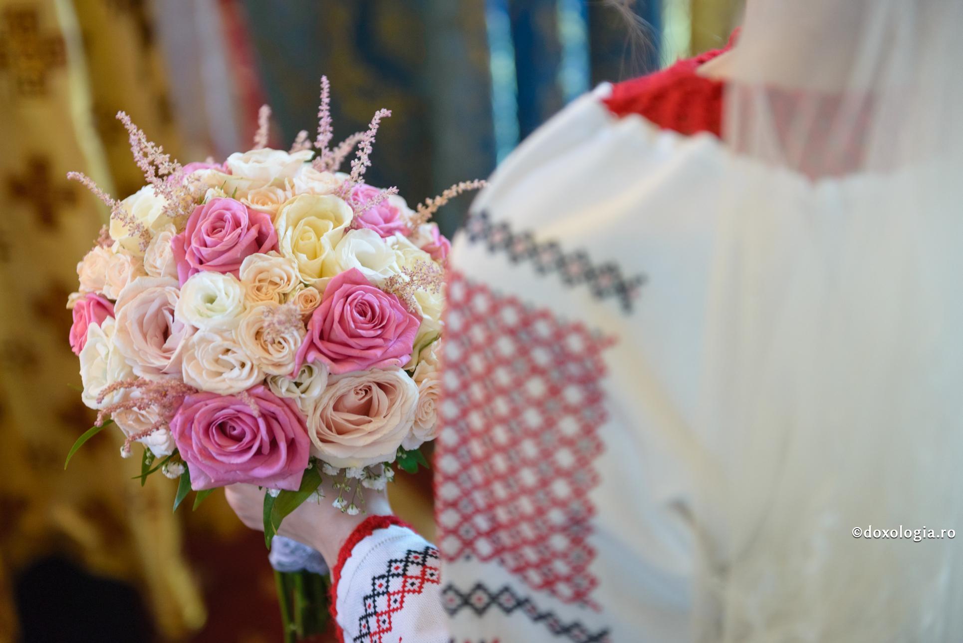 Foto: Oana Nechifor (Video) Cuvânt către o tânără care își dorește să se căsătorească la 17 ani