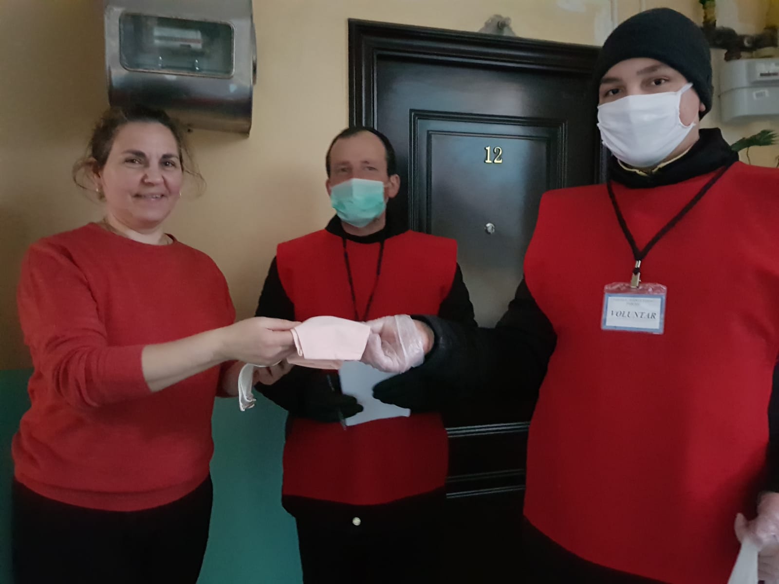 Biserica „Sfânta Vineri” din Pașcani donează 10.000 măști de protecție