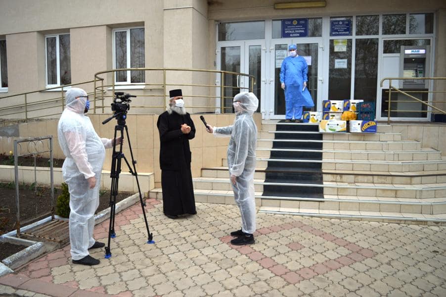 Episcopia de Bălți a donat fructe și alți 20.000 de lei moldovenești pentru două spitale basarabene