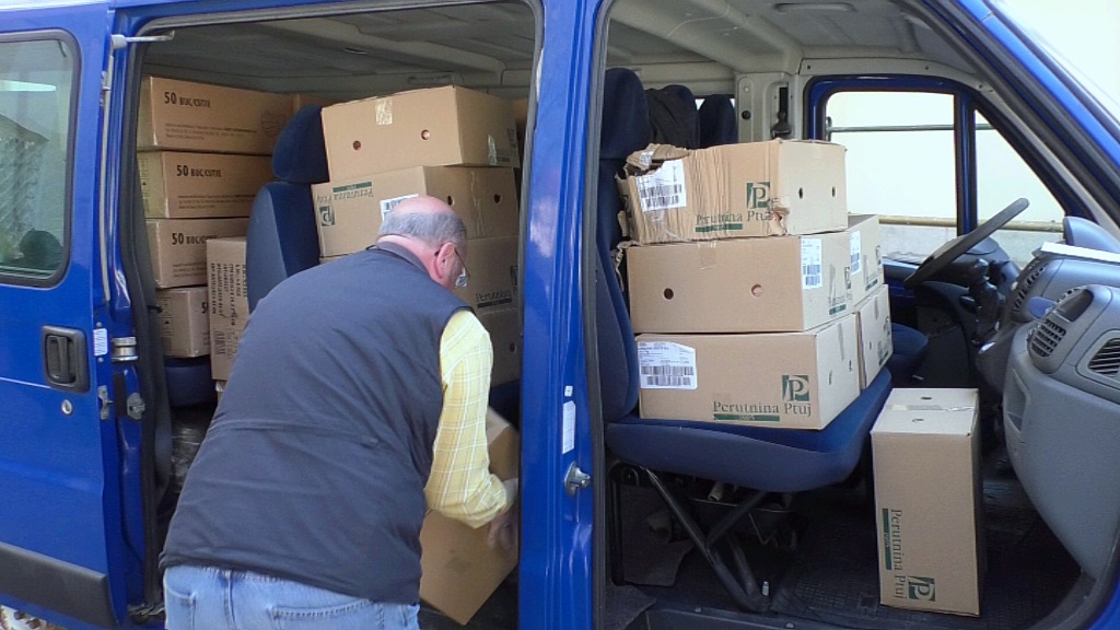 Mitropolia Banatului continuă să ajute pe cei aflați în dificultate