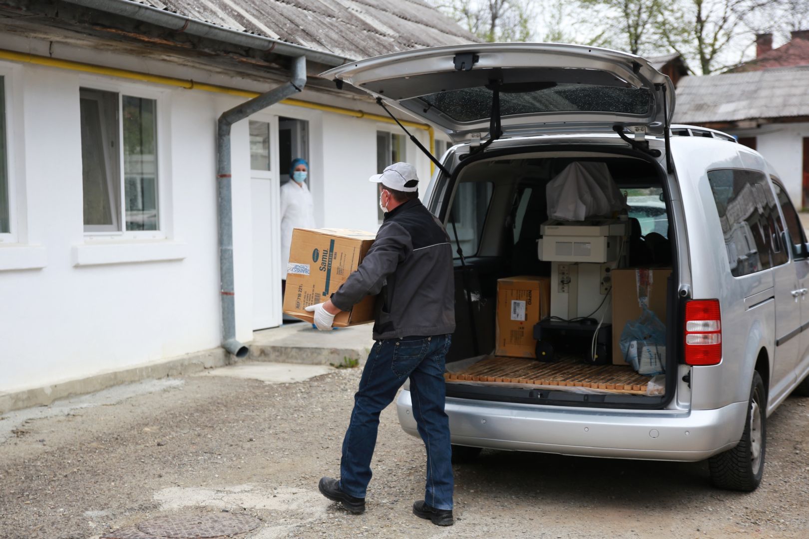 Aparatură medicală și consumabile de 20.000 de lei pentru Spitalul Orășenesc Bicaz