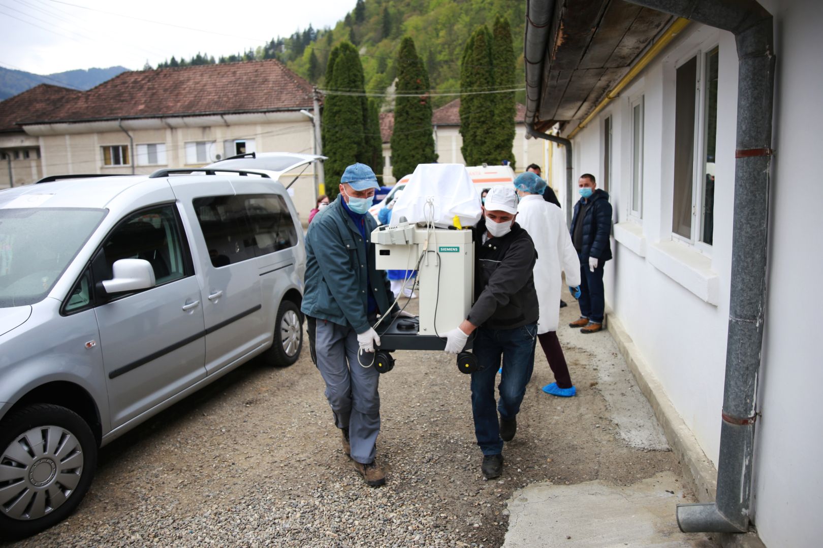 Aparatură medicală și consumabile de 20.000 de lei pentru Spitalul Orășenesc Bicaz