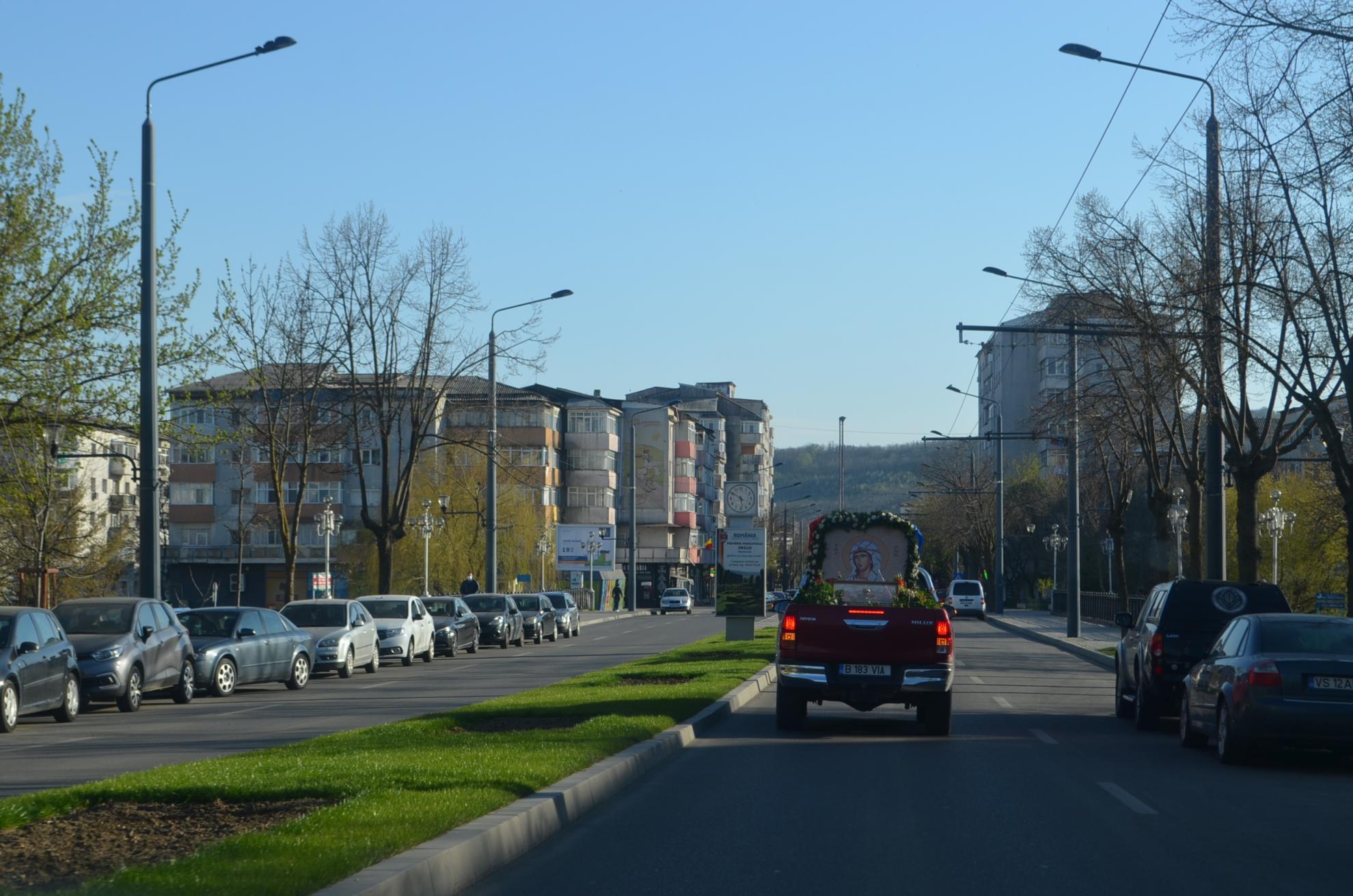 (Galerie Foto) Pelerinaj istoric cu moaştele Sfintei Mare Muceniţe Chiriachi în Episcopia Huşilor