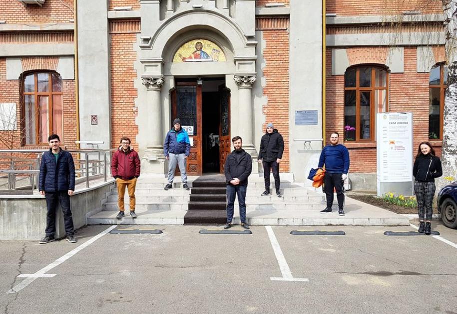 „Voluntarii Sfintei Parascheva” - voluntari și în lupta contra coronovirusului