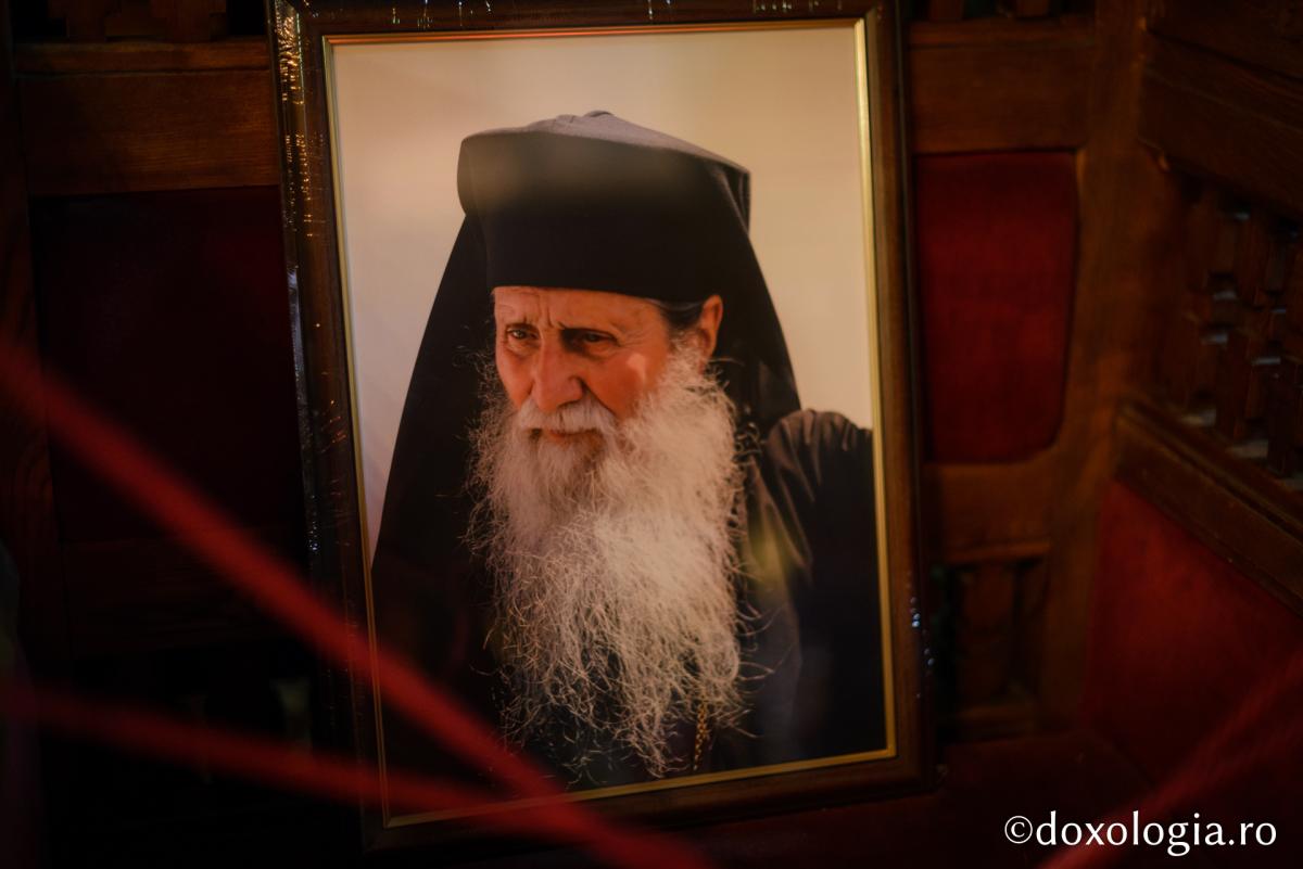 Ultima Sfântă Liturghie alături de Înaltpreasfințitul Părinte Pimen