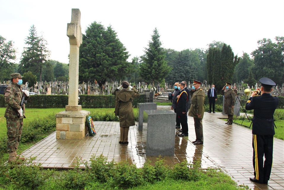 Ceremoniale dedicate eroilor neamului la Piatra Neamţ şi la Iaşi