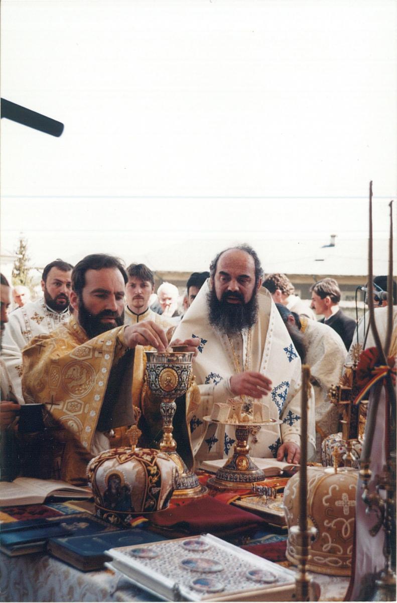 Înaltpreasfințitul Ioachim la două decenii de slujire ca arhiereu al lui Hristos Înaltpreasfințitul Ioachim la două decenii de slujire ca arhiereu al lui Hristos