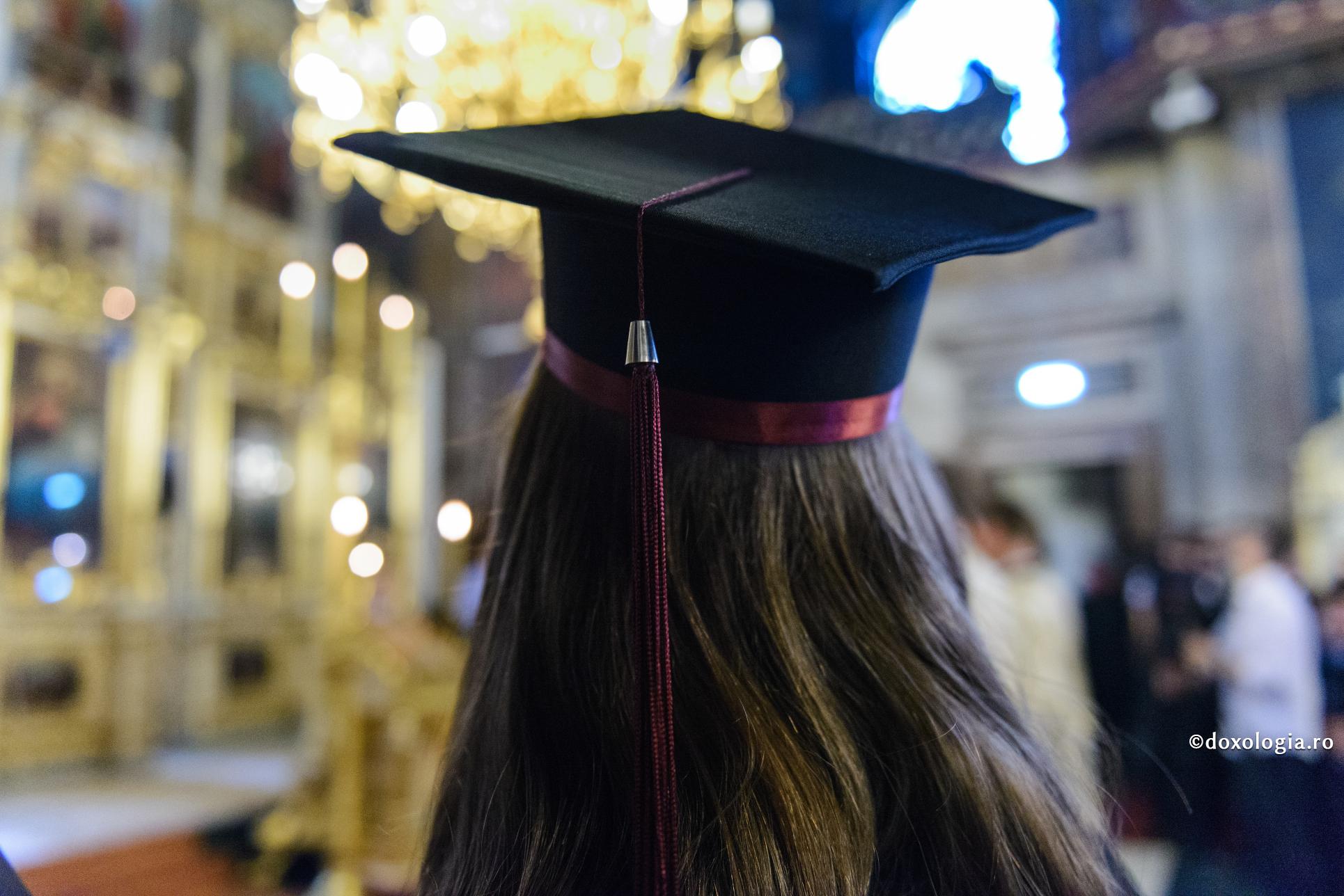 „Gaudeamus Igitur!” – gând absolvenților și elevilor, părinților și colegilor dascăli