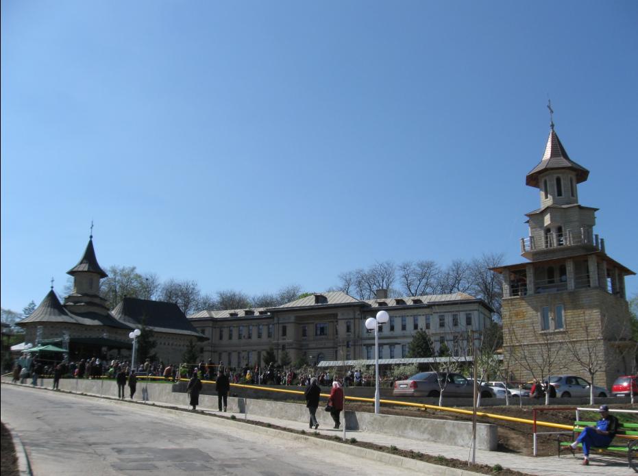 Biserica „Schimbarea la Față“ - Socola, resfințită după 15 ani de când a renăscut